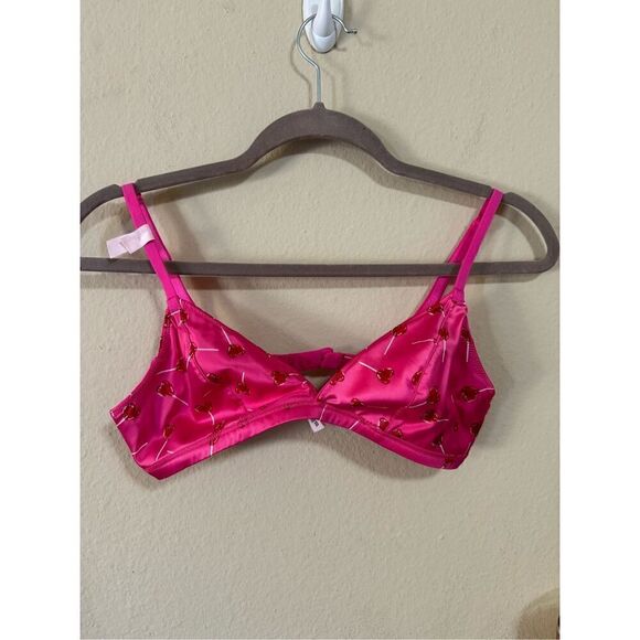 Victoria Secret Sm. Bralette - Picture 2 of 4